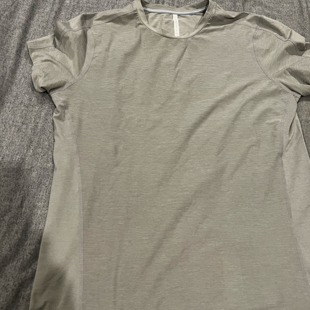 Ten Thousand Versatile Shirt - L
